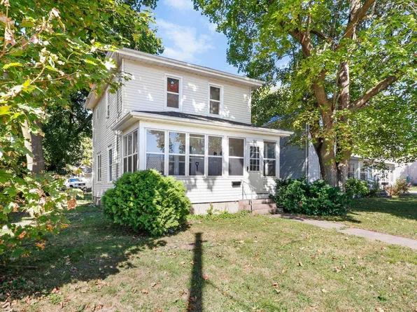 464 W Whitewater St, Whitewater, WI 53190