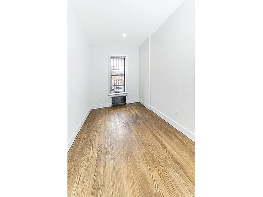 Rented by MNS | media 12