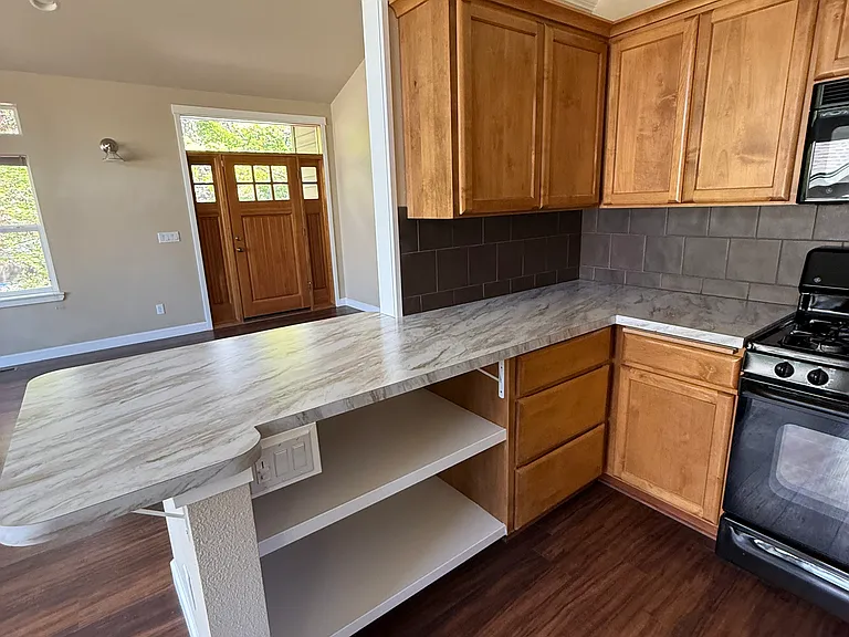319 SW Chukar Ln — Photo 6