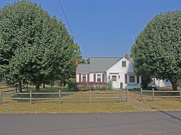 4th image of 2704 Dell Ave NE