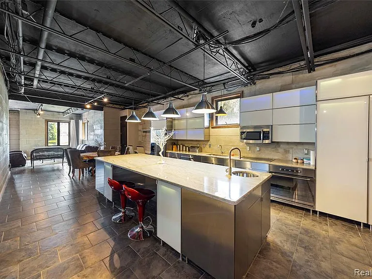 42183 Kouza Ct — Photo 21
