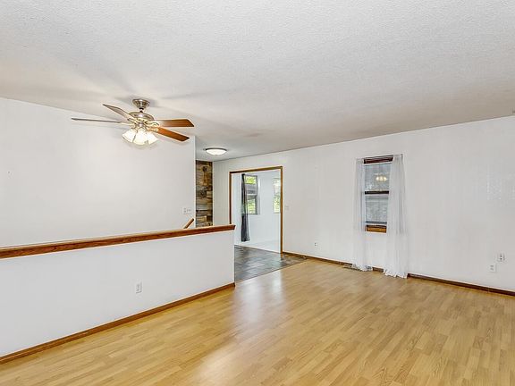 5th image of 231 N Grain Ave