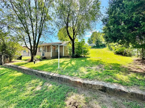 610 N Grant Ave W, Sand Springs, OK 74063