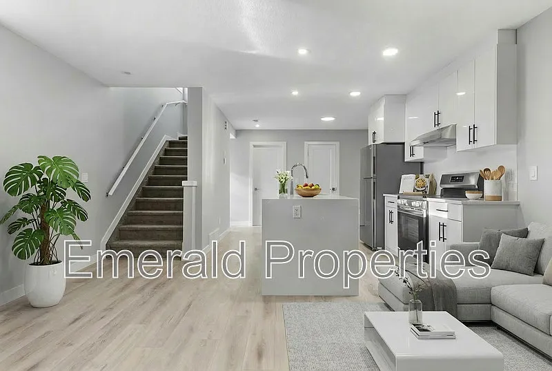 3 bed, 3.0 bath, 1400 sqft, $2,550 — Photo 3