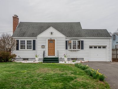 92 Ashland Ave, Newington, CT, 06111