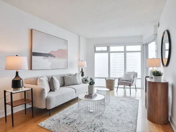 2181 Yonge St Unit 2701, Toronto, ON M4S 3H7