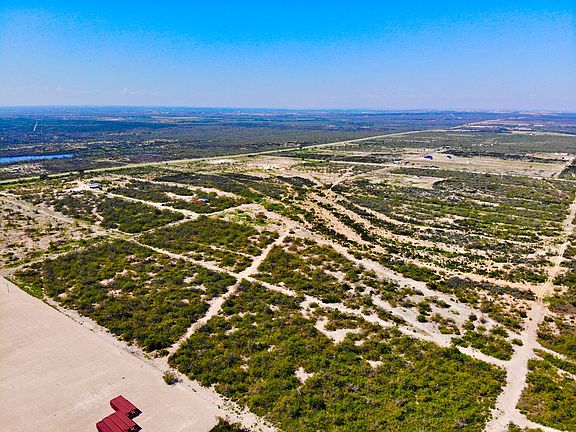 4th image of 10206 E Us Highway 277