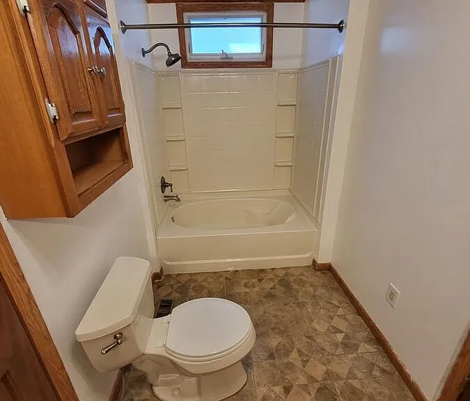 2250 Garfield Ave — Photo 8