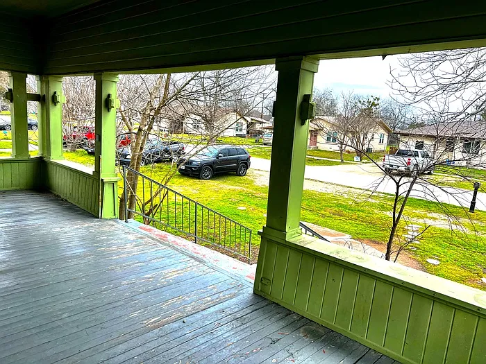 433 E Davilla St — Photo 14