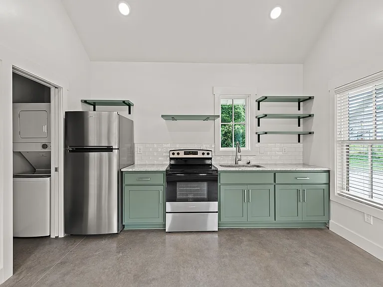 705A Jefferson St — Photo 11