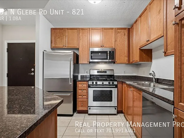 851 N Glebe Rd #821 — Photo 12