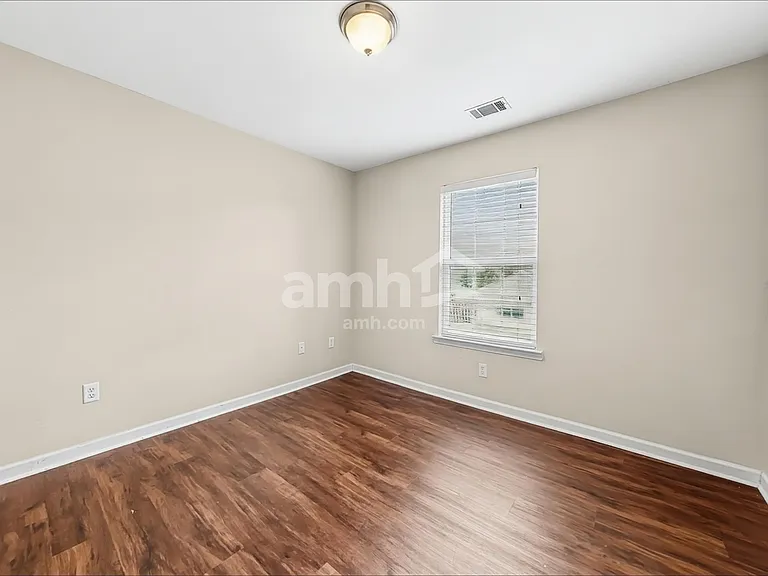 1523 Bradley Blvd — Photo 16