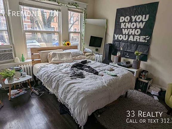 3rd image of 3757 N Fremont St #1N
