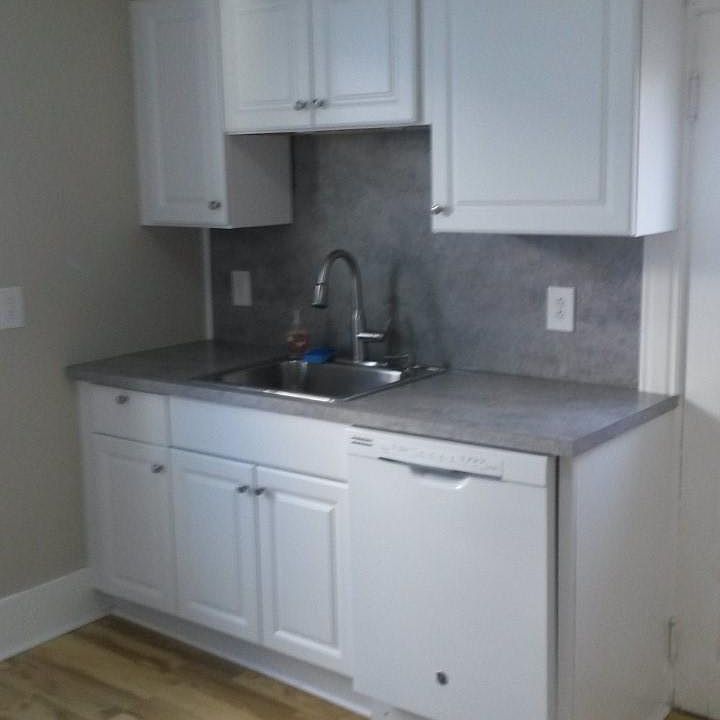 Kitchen (Approx 10x11) - Dishwasher