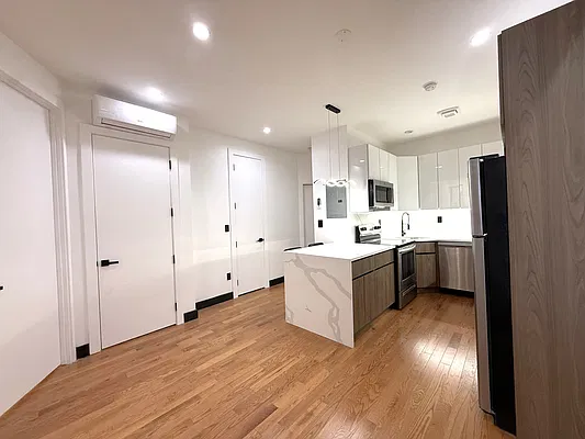 Kitchen, photo 1