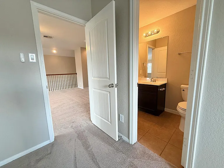 8139 Edenwood Dr — Photo 17