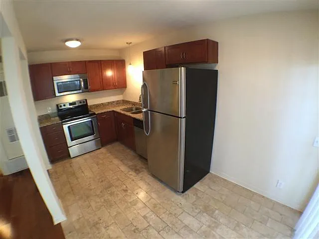2800 Cole St #104C — Photo 4