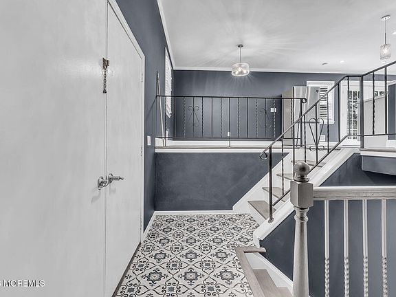 2nd image of 779 Lexington Drive