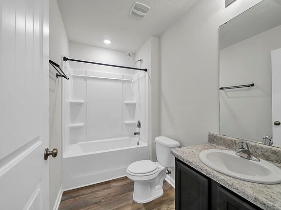 4th image of 1035 Limpkin St