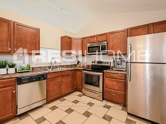 4th image of 3302 Moccasin Ct
