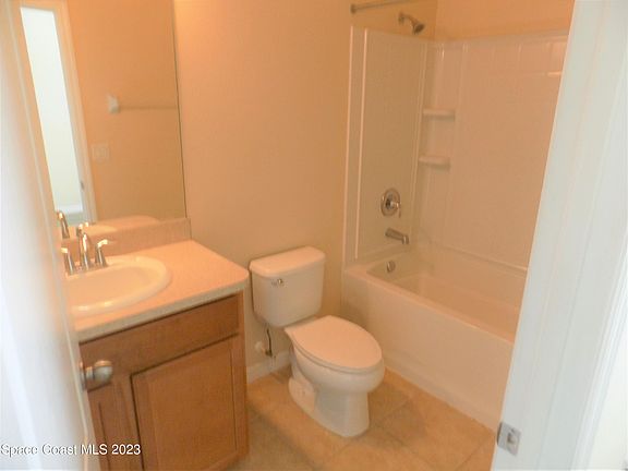 3rd image of 5844 Trieda Dr