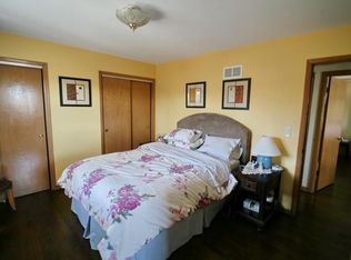 1061 Wicke Ave, Des Plaines, IL 60018