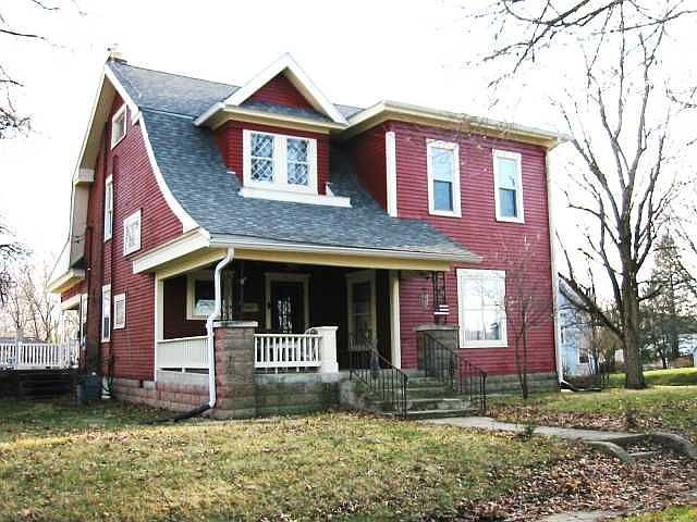 1st image of 307 W Pearl St