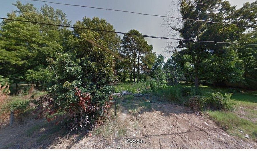 2nd image of 502 Hickory St