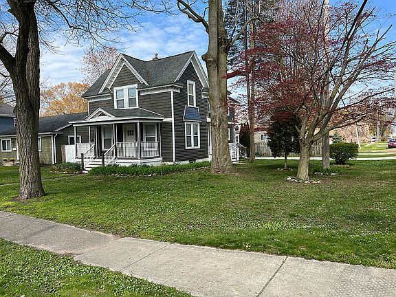 2nd image of 36661 Main St