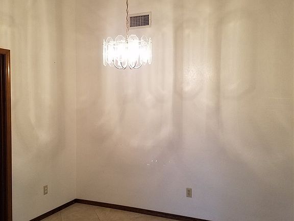5th image of 12129 E Del Verde Dr