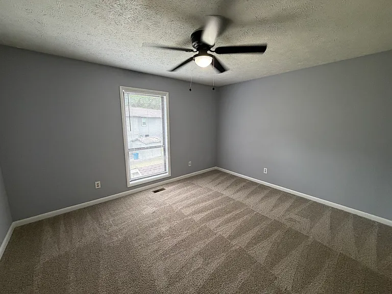 1405 Tangora Ln — Photo 10