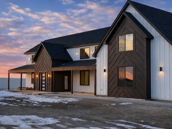 1579 Randall Ln, Hays, KS 67601