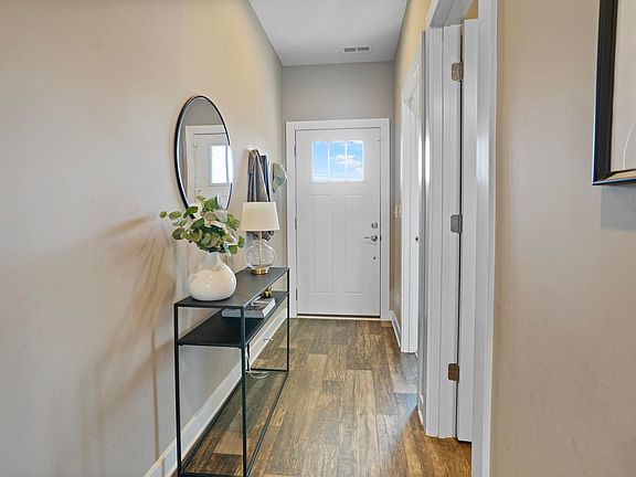 4th image of 4624 Brentford Dr