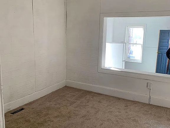 5th image of 516 W Vine St