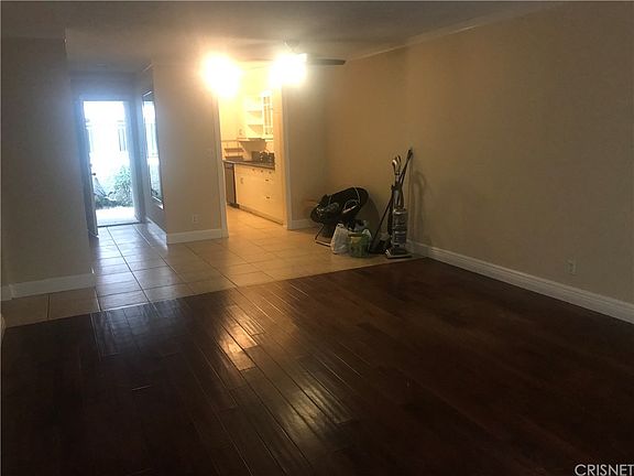 5th image of 20134 Leadwell St Unit 160