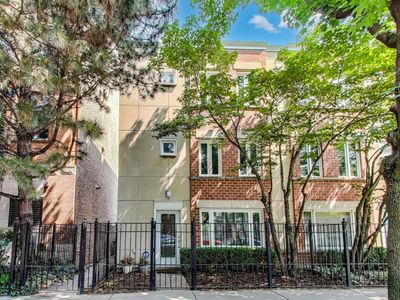 3900 N Fremont St UNIT I, Chicago, IL, 60613