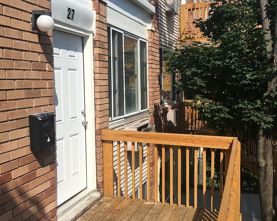 1st image of 409 N Broadway APT 27