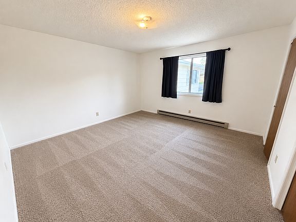 5th image of 1537 Westchester Sq E APT 1