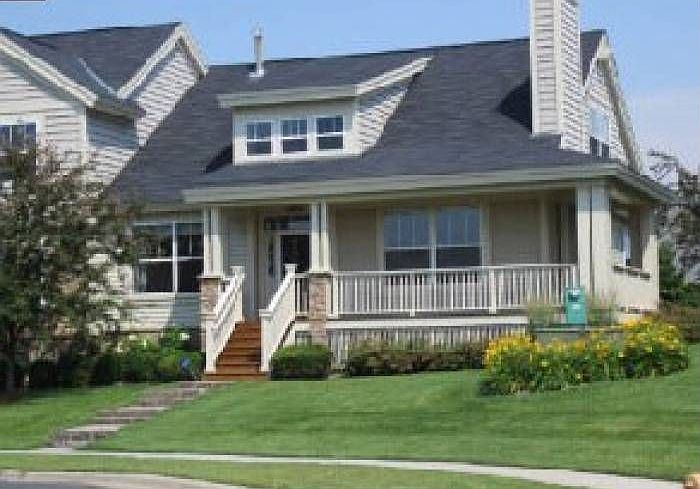 Front Entry w-Large Patio