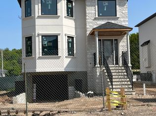 65 Center St, Staten Island, NY 10306