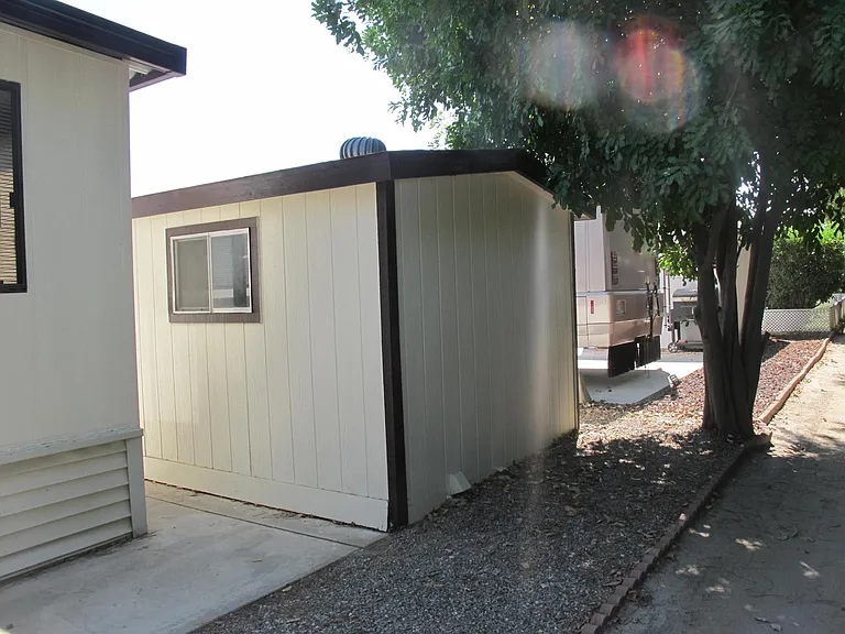 984 Acorn Dr — Photo 7