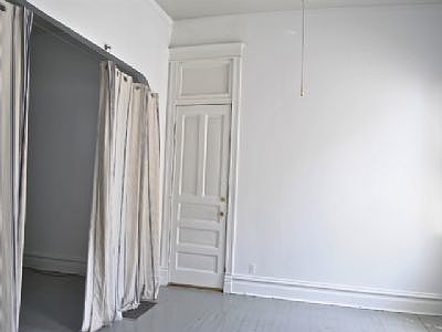 4th image of 3035 N Southport Ave #1F