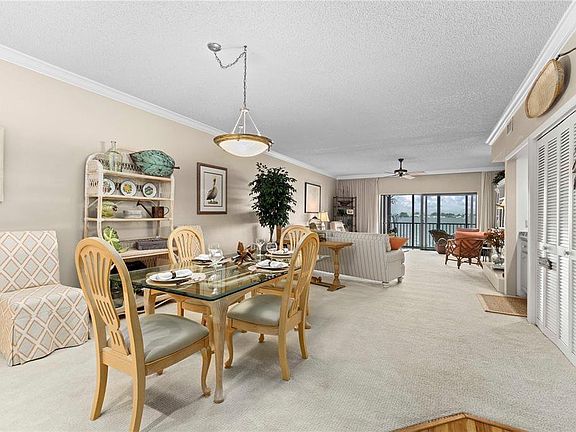 4th image of 3045 Mariners Cove Dr APT 113