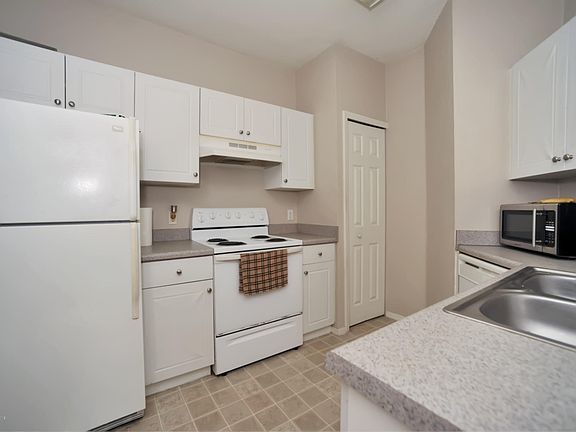 2nd image of 1777 Sophias Dr APT 203