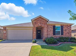 1508 Vernon Dr, Aubrey, TX 76227