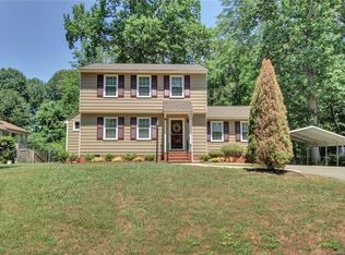 12106 Deerhurst Dr, Midlothian, VA 23113