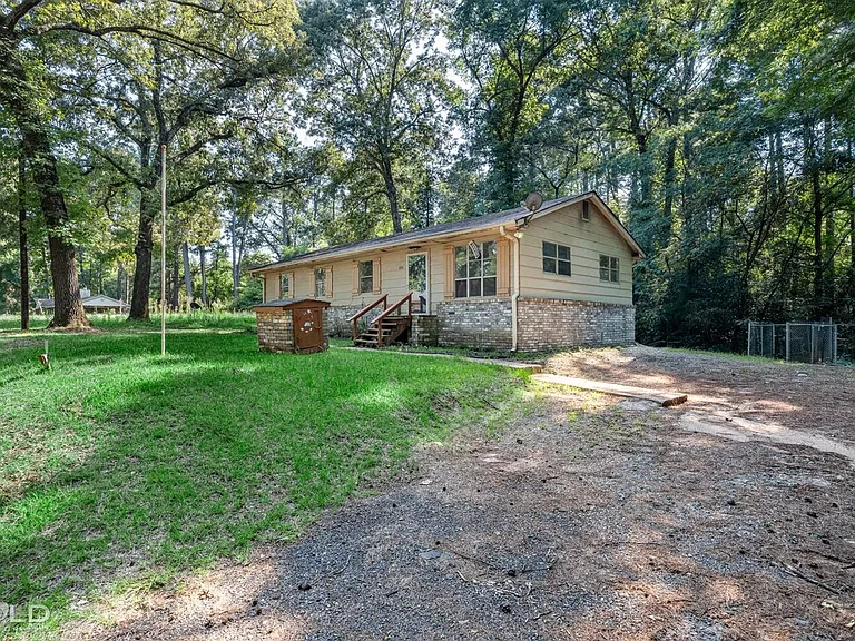 4314 Kristin Dr — Photo 3