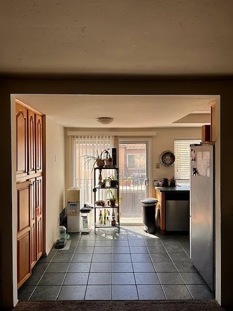 3 bed, 2.5 bath, 1475 sqft, $1,100 — Photo 1