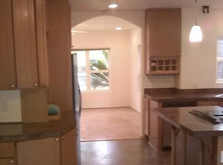 7432 Cuvier St, La Jolla, CA 92037