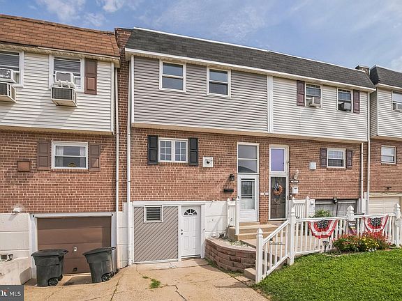 3rd image of 3631 Whitehall Ln